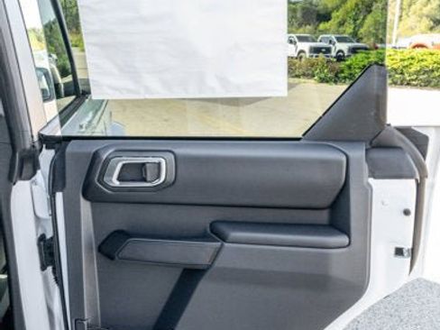 New 2025 Ford Bronco Outer Banks image 10