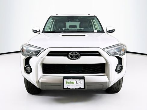 Used 2024 Toyota 4Runner TRD Off-Road Premium image 2