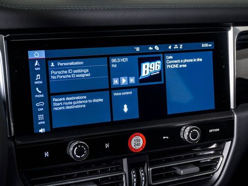 Certified 2026 Porsche Macan AWD/4WD image 22