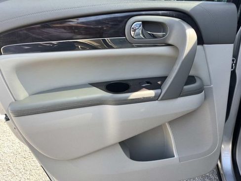 Used 2016 Buick Enclave Leather FWD image 21