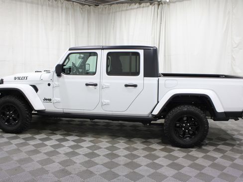 Used 2021 Jeep Gladiator Sport AWD/4WD image 31