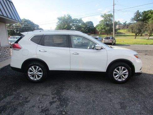 Used 2016 Nissan Rogue SV w/ SV Premium Package AWD/4WD image 9