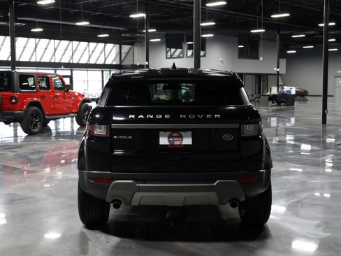 Used 2019 Land Rover Range Rover Evoque SE AWD/4WD image 6