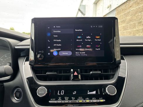 Used 2024 Toyota Corolla SE image 13