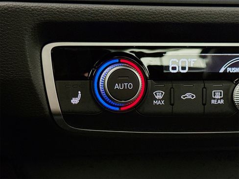 New 2025 Audi Q3 2.0T Premium image 19