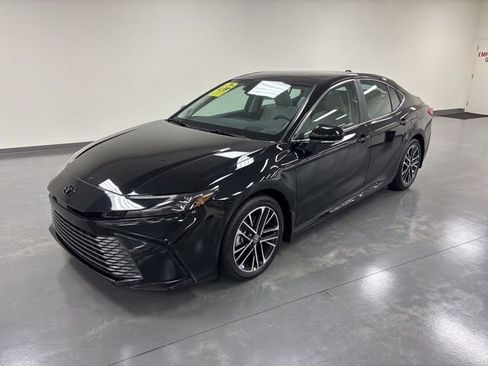 New 2026 Toyota Camry XLE image 2