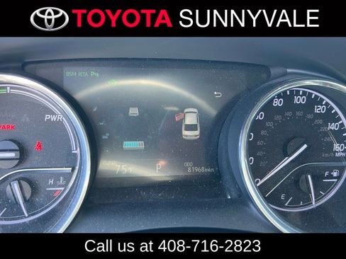 Used 2018 Toyota Camry XLE FWD image 3