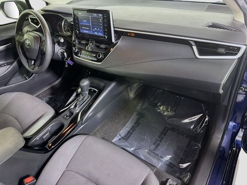 Used 2021 Toyota Corolla LE image 29