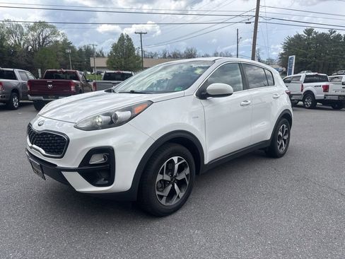 Used 2020 Kia Sportage LX AWD/4WD image 3