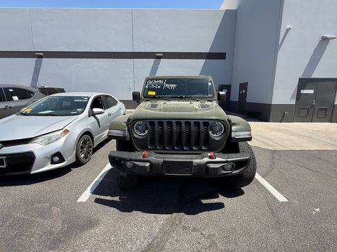 Used 2023 Jeep Gladiator Rubicon w/ LED Lighting Group AWD/4WD image 3