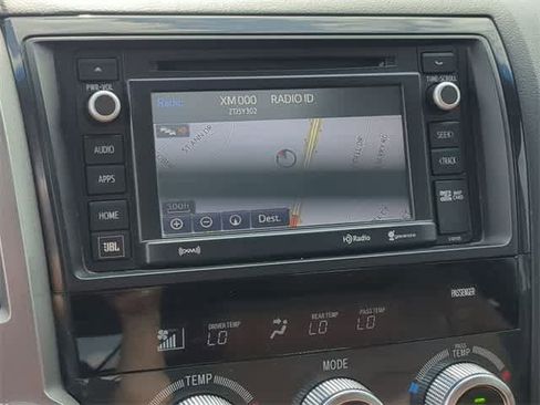 Used 2016 Toyota Sequoia Platinum image 31