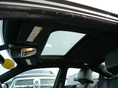 Used 2019 Dodge Charger SXT w/ Leather Interior Group image 19