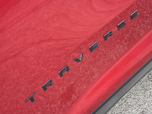 Certified 2025 Chevrolet Traverse Z71 w/ Driver Confidence Package image 12