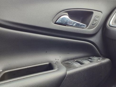 Used 2023 Chevrolet Equinox LT image 20