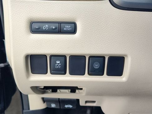 Used 2020 Nissan Murano SV w/ Cargo Package FWD image 23