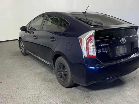 Used 2013 Toyota Prius Three w/ Preferred Accessory Pkg image 5