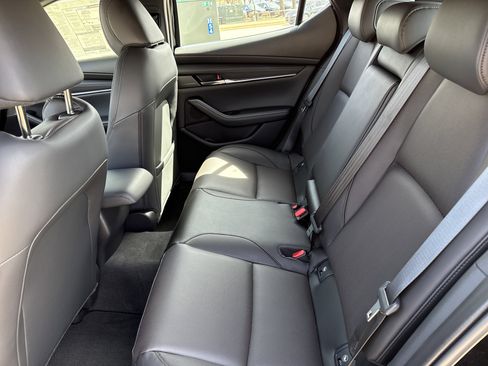 New 2026 MAZDA MAZDA3 Hatchback w/Premium Plus Pkg image 13