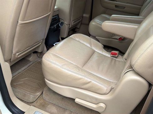 Used 2010 Cadillac Escalade ESV Premium RWD image 45