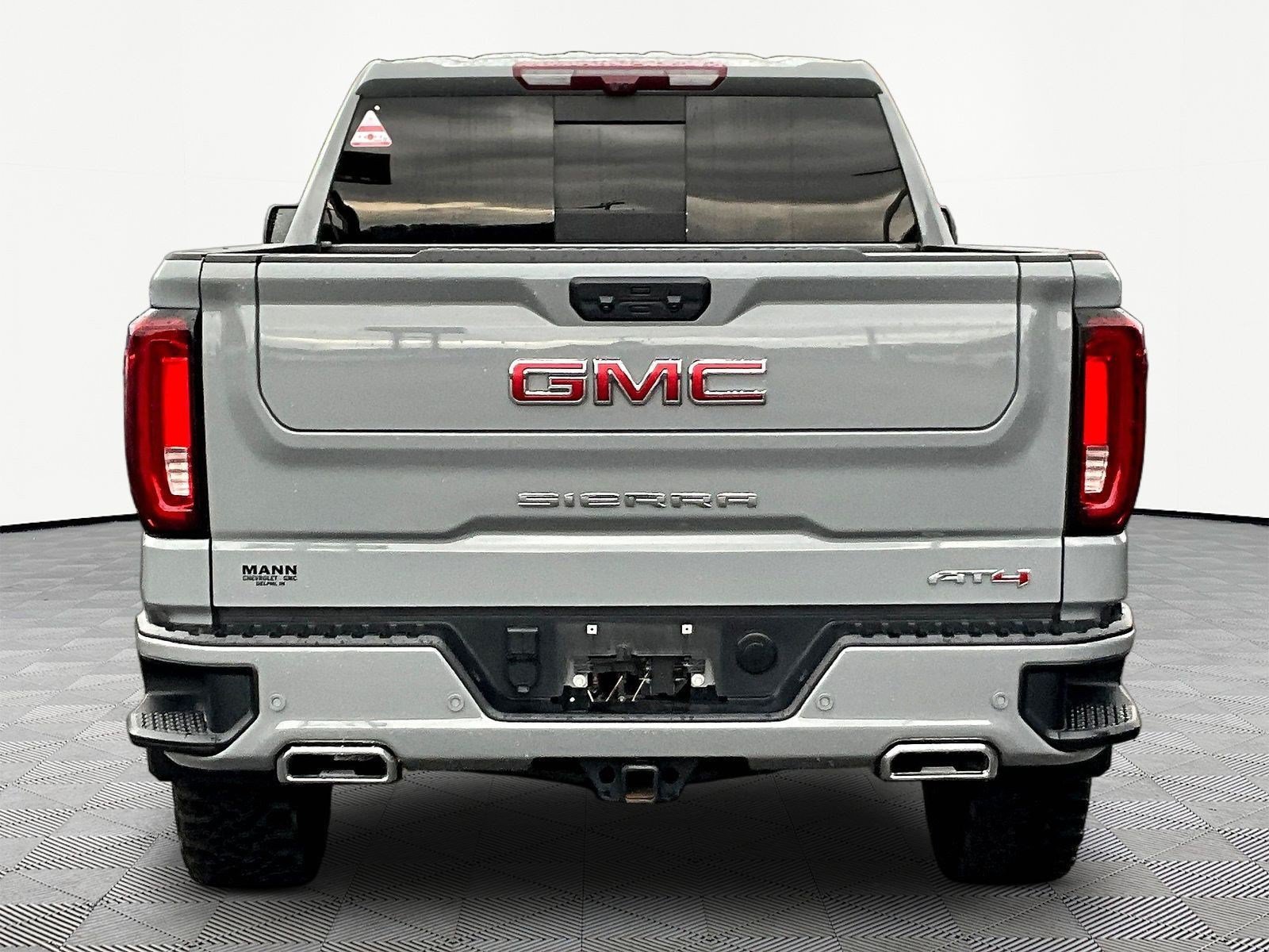Used 2025 GMC Sierra 1500 AT4 w/ AT4 Premium Package AWD/4WD image 5