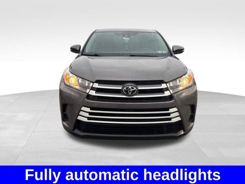 Used 2018 Toyota Highlander LE image 9