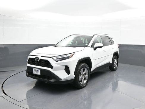 Certified 2022 Toyota RAV4 XLE image 1