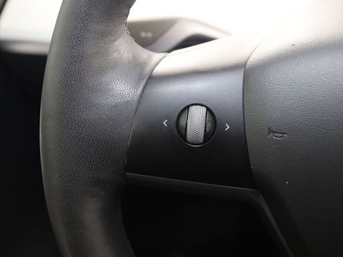 Used 2021 Tesla Model Y Long Range AWD/4WD image 33