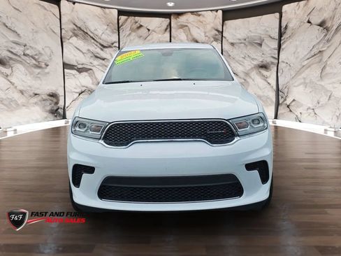 Used 2023 Dodge Durango SXT RWD image 2