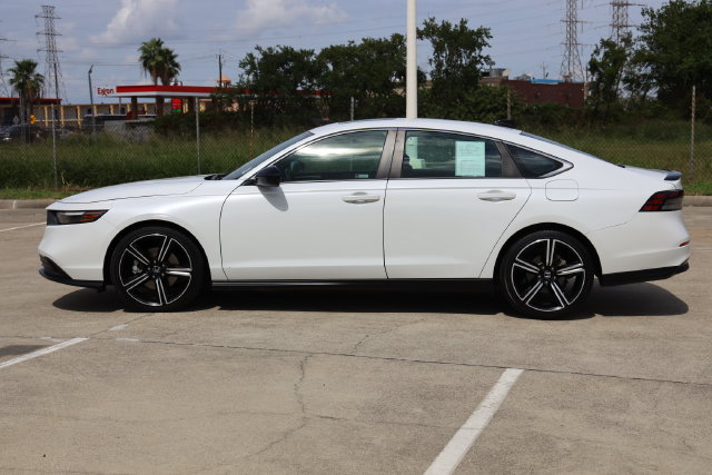 Used 2023 Honda Accord Sport image 4