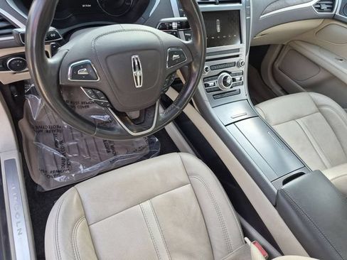 Used 2018 Lincoln MKZ Reserve w/ Climate Package FWD image 12