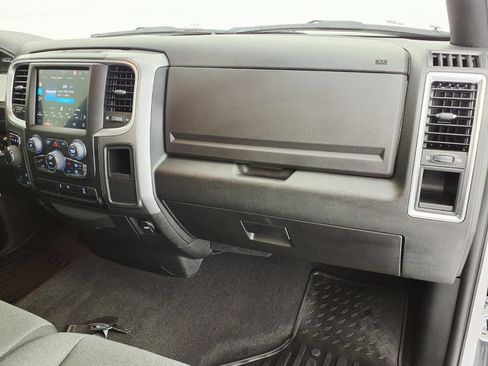 Used 2024 RAM 1500 Classic SLT AWD/4WD image 9