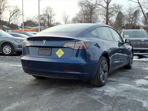 Used 2023 Tesla Model 3 Standard Range image 5