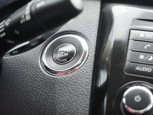 Used 2020 Nissan Rogue SV image 41