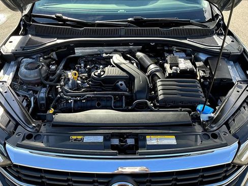 Used 2024 Volkswagen Jetta SE FWD image 32