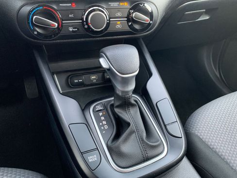 Used 2025 Kia Soul LX w/ LX Technology Package image 39