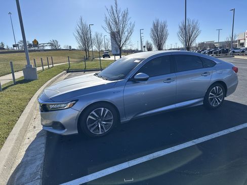 Used 2021 Honda Accord Hybrid image 5