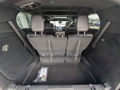 New 2026 Chrysler Pacifica Limited w/ S Appearance Package image 12