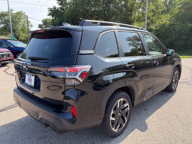 Certified 2025 Subaru Forester Limited AWD/4WD image 7