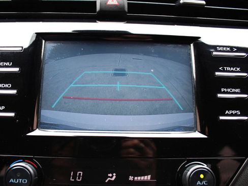 Used 2019 Toyota Camry SE FWD image 9