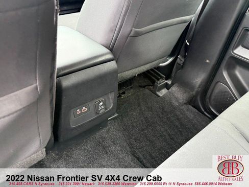 Used 2022 Nissan Frontier SV AWD/4WD image 12