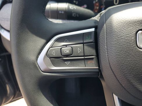 Used 2024 Jeep Compass Latitude AWD/4WD image 14