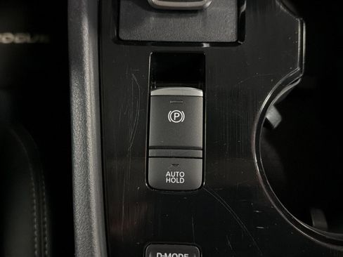Used 2024 Nissan Rogue S FWD image 38