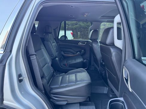 Used 2020 GMC Yukon Denali w/ Denali Premium Package image 18