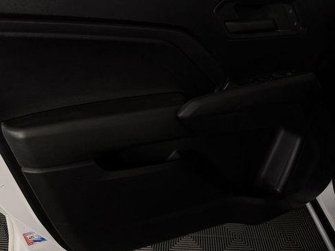Used 2023 Chevrolet Colorado W/T RWD image 23