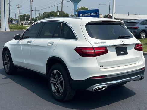 Used 2019 Mercedes-Benz GLC 300 4MATIC image 5