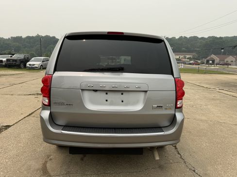 Used 2018 Dodge Grand Caravan SXT FWD image 9