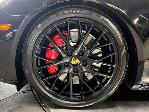 Used 2019 Porsche Panamera GTS image 13