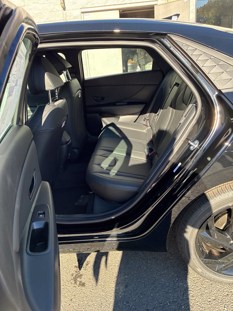 New 2026 Hyundai Elantra SEL Sport FWD image 20