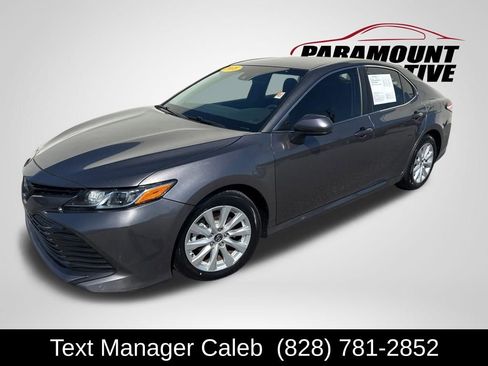 Used 2018 Toyota Camry LE FWD image 1
