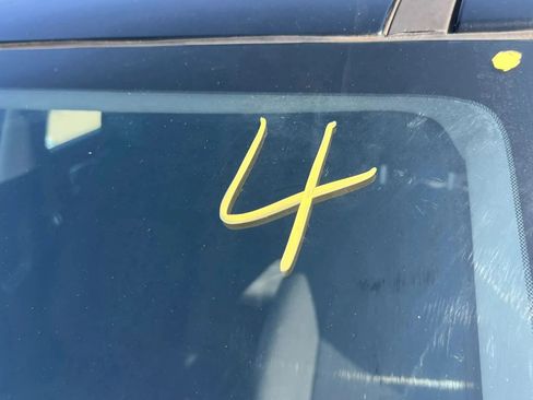 Used 2020 Hyundai Venue SE FWD image 33