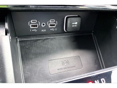 Used 2025 Jeep Grand Cherokee L Altitude AWD/4WD image 15